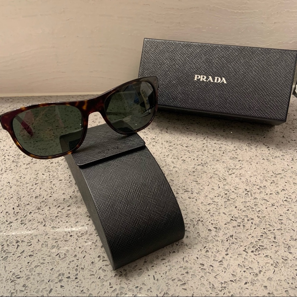 PRADA - tortoise shell square frame sunglasses